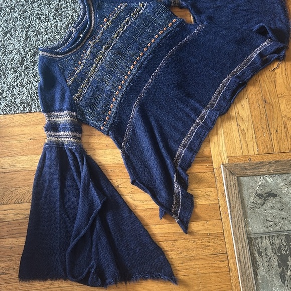 Free People Craft Time Bell Sleeve Sweater Navy Blue Striped Size Medium - Picture 9 of 13